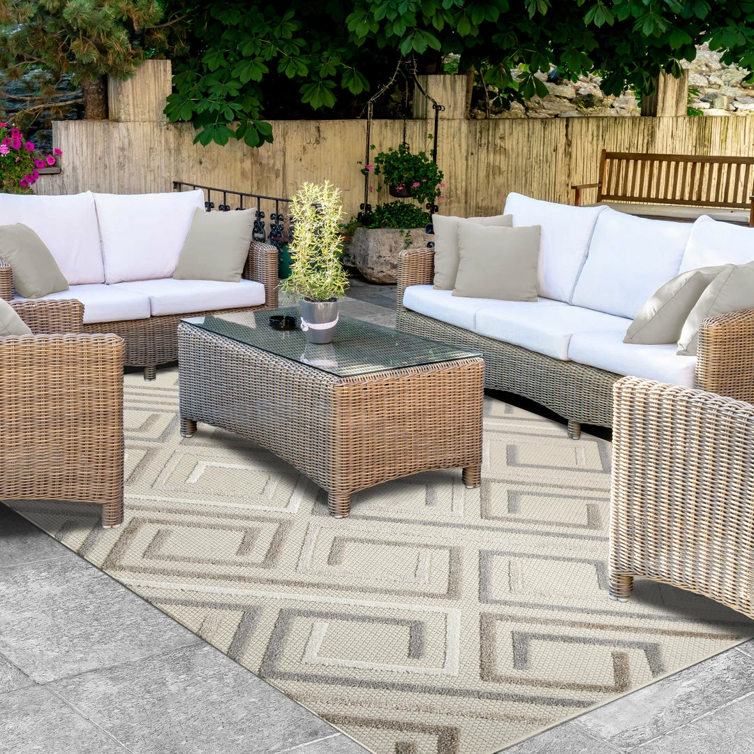 Superior Geometric Modern Polypropylene Indoor/Outdoor Area Rug 2 Superior Geometric Modern Polypropylene Indoor/Outdoor Area Rug - Image 2